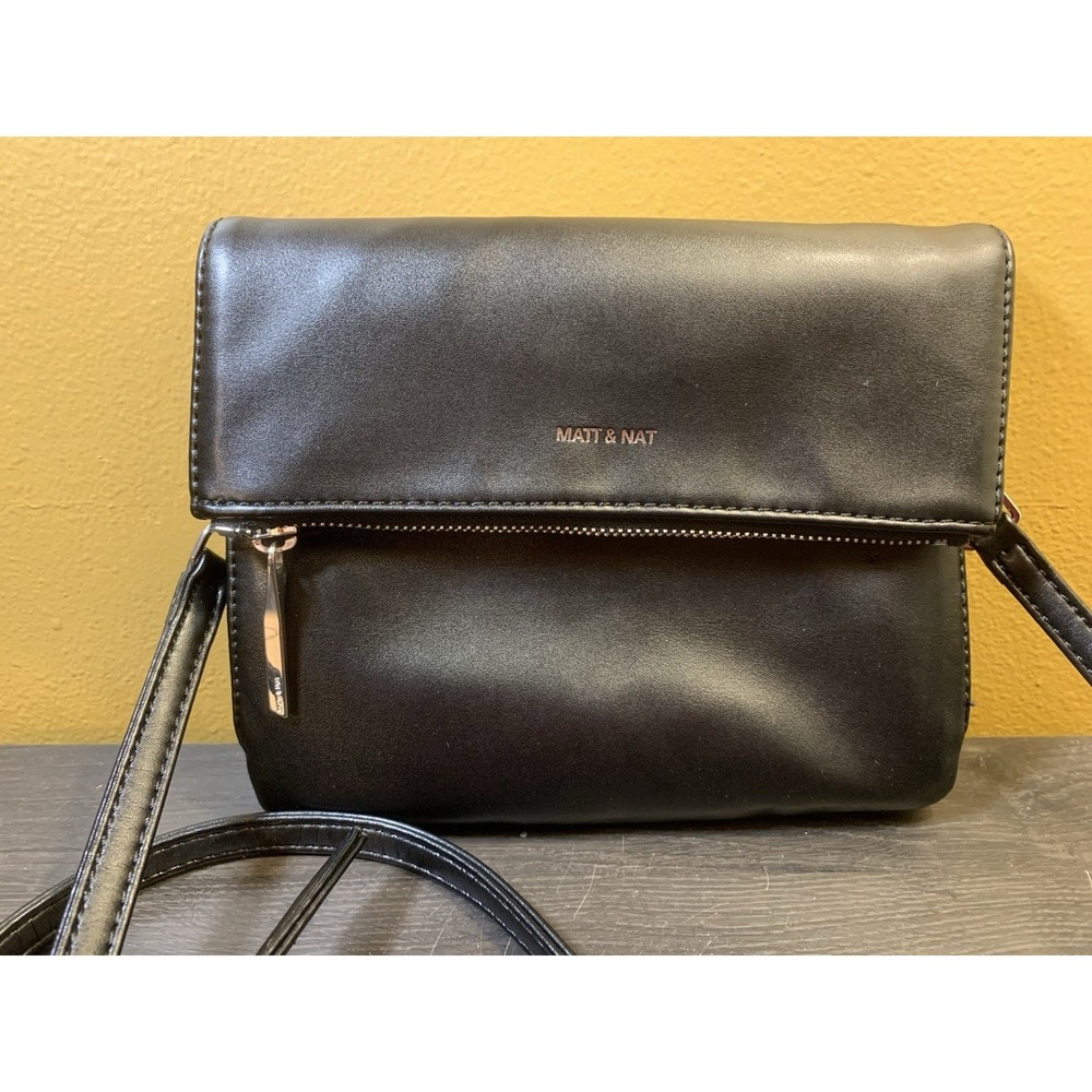 Matt & Nat HILEY Vegan Leather Crossbody Foldover Bag Purse Black Classic
